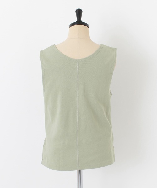 ITEMS URBANRESEARCH（アイテムズ アーバンリサーチ）の「アウトリンキングタンクトップ（タンクトップ・レディース・ブラック/ライトカーキ/オフホワイト・FREE）」の18枚目の写真