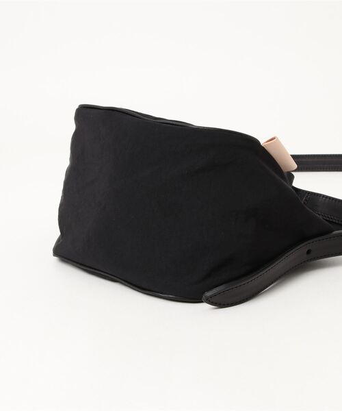 Hender Scheme（エンダースキーマ）の「tinker bag S（ショルダーバッグ・メンズ・グレー/ブラック/ダークブラウン・FREE）」の6枚目の写真