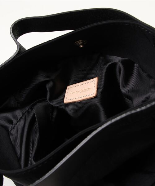 Hender Scheme（エンダースキーマ）の「tinker bag S（ショルダーバッグ・メンズ・グレー/ブラック/ダークブラウン・FREE）」の7枚目の写真