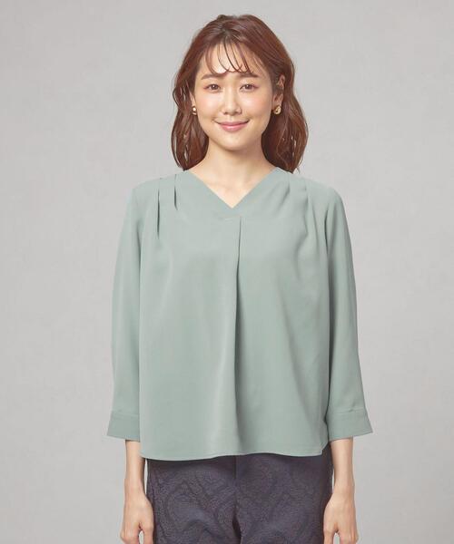 closet story(クローゼットストーリー)の「<closet story(クローゼットストーリー)>ムジ Vネック ショルダータック ブラウス(シャツ/ブラウス・レディース・ライトグレー/オフホワイト/ライム/オレンジ系その他・FREE)」の5枚目の写真