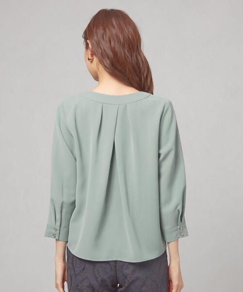 closet story(クローゼットストーリー)の「<closet story(クローゼットストーリー)>ムジ Vネック ショルダータック ブラウス(シャツ/ブラウス・レディース・ライトグレー/オフホワイト/ライム/オレンジ系その他・FREE)」の7枚目の写真