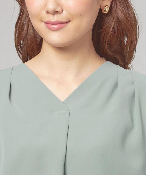 closet story(クローゼットストーリー)の「<closet story(クローゼットストーリー)>ムジ Vネック ショルダータック ブラウス(シャツ/ブラウス・レディース・ライトグレー/オフホワイト/ライム/オレンジ系その他・FREE)」の8枚目の写真