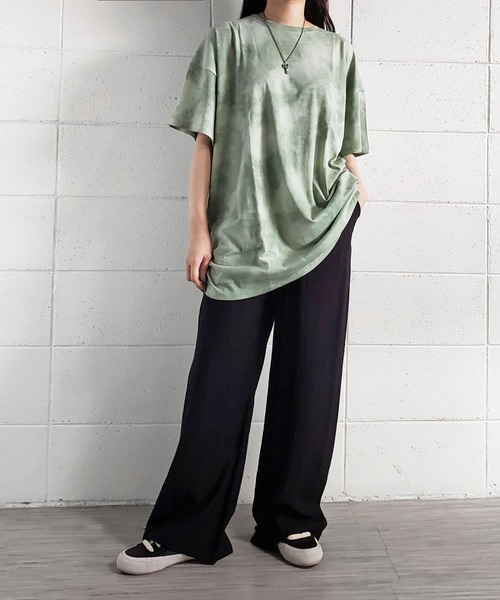 me+em select（ミームセレクト）の「タイダイニュアンスビッグTシャツ【ユニセックス】（Tシャツ/カットソー・レディース・チャコールグレー/ベージュ/グリーン・FREE）」の8枚目の写真