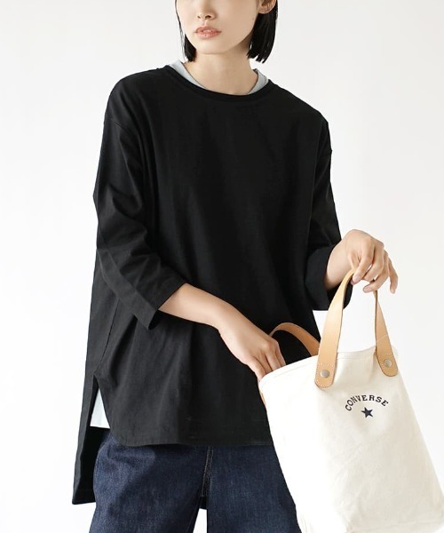 zootie（ズーティー）の「汗しみない 長袖カットソー［テールヘム］（Tシャツ/カットソー・レディース・ブラック/ライトカーキ/ブラウン/スモークピンク/ホワイト/ライトグレー/グレイッシュブルー/チャコール/テラコッタ/ブルー/ライトブルー/ベージュ/レッド系その他/ホワイト系その他/ブラック系その他/チャコールグレー/グレイッシュベージュ/ダークグリーン/カーキ系/ブルー系その他/ネイビー・フリー）」の4枚目の写真