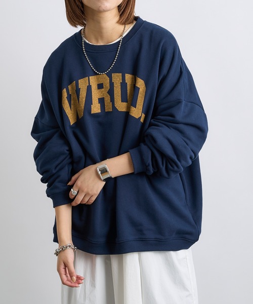 CIAOPANIC TYPY（チャオパニックティピー）の「【ZOZOTOWN限定】ユニセックスビッグシルエットクルーネックカレッジスウェット（スウェット・メンズ・ライトグレー/ネイビー/レッド/グリーン・M/L）」の4枚目の写真