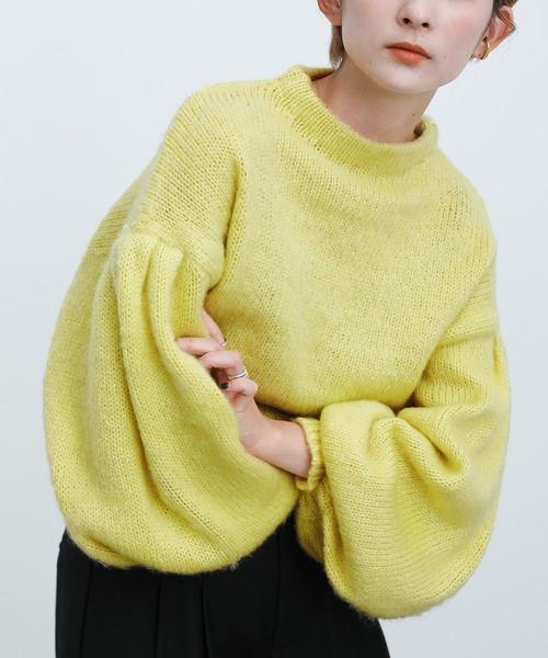 select MOCA(セレクトモカ)の「2021 AW クルーネックドロップショルダーボリュームニット(ニット/セーター・レディース・ブラック/ネイビー/ライム・FREE)」の1枚目の写真