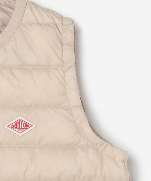 DANTON（ダントン）の「【DANTON】キッズ クルーネックインナーダウンベスト（ダウンベスト・キッズ・ブラック/ネイビー/ラベンダー/アイボリー・135/95/115）」の10枚目の写真