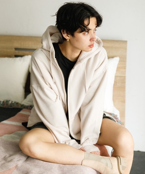 koe（コエ）の「アンチピリング加工TC裏起毛ジップパーカー*（パーカー・レディース・ピンク/ホワイト/ライトベージュ/ライトグレー/ブラック/カーキ・L/M/S）」の4枚目の写真