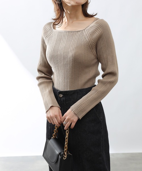 COLONY 2139(コロニートゥーワンスリーナイン)の「リサイクルポリPBTニット(スクエアネック)(ニット/セーター・レディース・グリーン/ベージュ/ブラック/アイボリー・SMALL/MEDIUM/LARGE)」の21枚目の写真