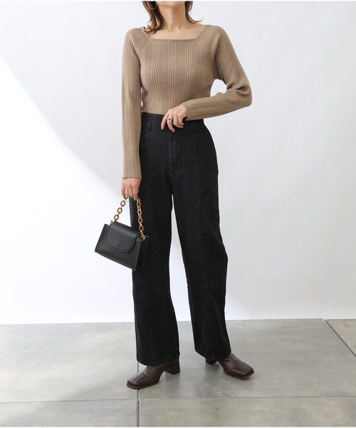 COLONY 2139(コロニートゥーワンスリーナイン)の「リサイクルポリPBTニット(スクエアネック)(ニット/セーター・レディース・グリーン/ベージュ/ブラック/アイボリー・SMALL/MEDIUM/LARGE)」の6枚目の写真