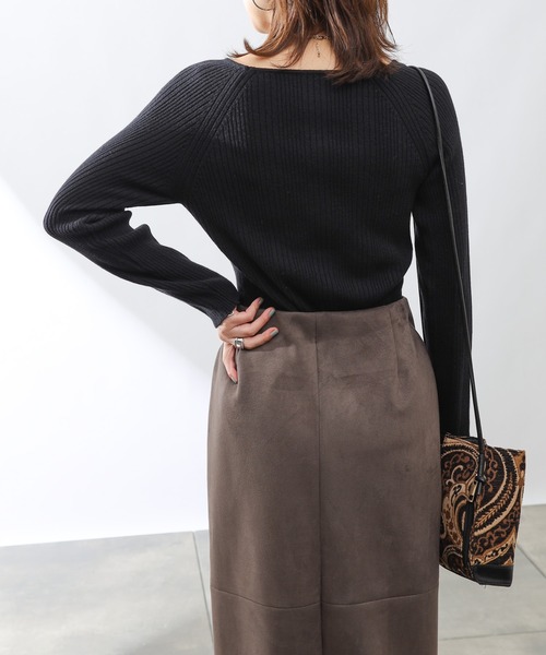 COLONY 2139(コロニートゥーワンスリーナイン)の「リサイクルポリPBTニット(スクエアネック)(ニット/セーター・レディース・グリーン/ベージュ/ブラック/アイボリー・SMALL/MEDIUM/LARGE)」の17枚目の写真