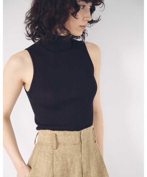 TODAYFUL ウールガーメントスリーブレスニット美品 TODAYFUL（トゥデイフル）の「ウールガーメントスリーブレス