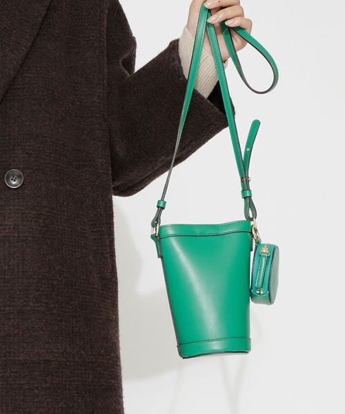 NATURAL BEAUTY BASIC（ナチュラルビューティーベーシック）の「ミニバケットポシェット（ショルダーバッグ・レディース・ホワイト/グリーン・ﾌﾘ-）」の2枚目の写真