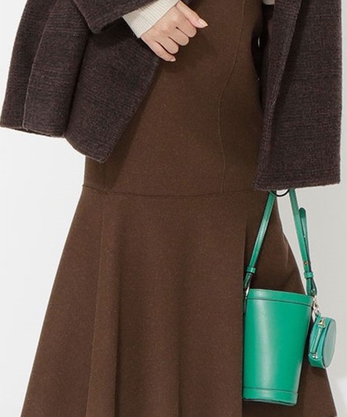 NATURAL BEAUTY BASIC（ナチュラルビューティーベーシック）の「ミニバケットポシェット（ショルダーバッグ・レディース・ホワイト/グリーン・ﾌﾘ-）」の4枚目の写真