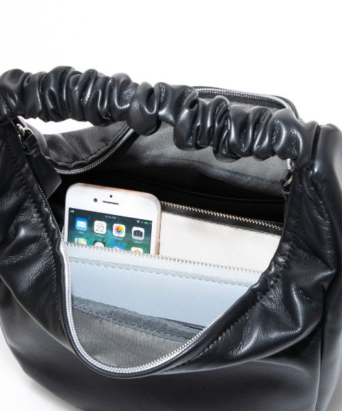 kakatoo（カカトゥ）の「カカトゥ kakatoo / ギャザーハンドル2wayバッグ（ショルダーバッグ・レディース・オレンジ/グリーン/ブラック/ベージュ系その他/シルバー/アイボリー/ブラウン・FREE）」の11枚目の写真