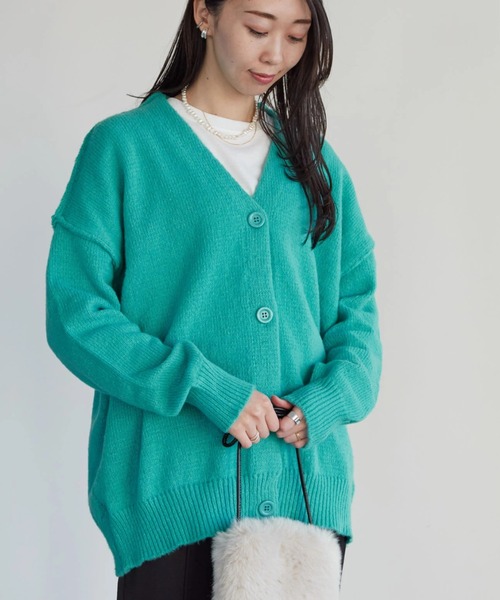 Green　Parks（グリーンパークス）の「・novem9 Vネックカーディガン＊（カーディガン/ボレロ・レディース・パープル/イエロー/グリーン/アイボリー・FREE）」の2枚目の写真