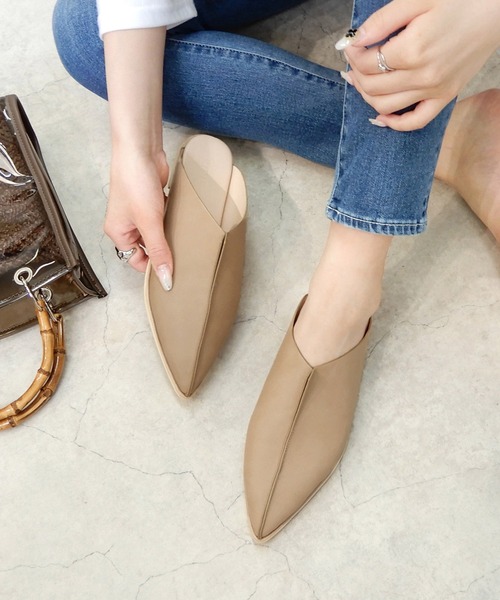 alala（アララ）の「バックレスポインテッド（パンプス・レディース・ベージュ/アイボリー/ブラック/パイソン・LL/M/S/L）」の4枚目の写真