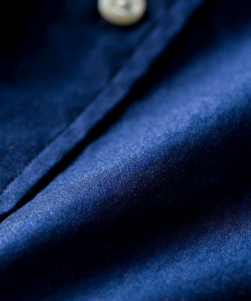 BEAMS PLUS（ビームスプラス）の「カラー ブロード ボタンダウン シャツ（シャツ/ブラウス・メンズ・ホワイト/ブラック/ネイビー/オリーブ・LARGE/SMALL/MEDIUM/X-LARGE/X-SMALL）」の9枚目の写真