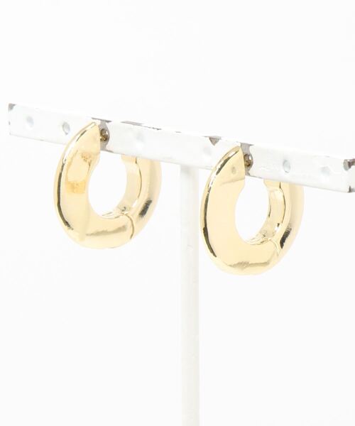 ulu（ウル）の「Metal disk hoop pierce（ピアス（両耳用）・レディース・シルバー/ゴールド・ONE SIZE）」の2枚目の写真
