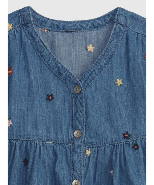 GAP（ギャップ）の「オーガニックコットン100% デニムワンピース (ベビー)（ワンピース・キッズ・ブルー・6-12M/12-18M/18-24M/3-6M）」の4枚目の写真