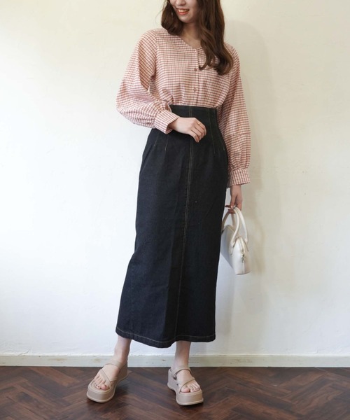 archives（アルシーヴ）の「ハイウエストミディ丈タイトスカート（デニムスカート・レディース・アイボリー/ブラック/サックスブルー・MEDIUM）」の4枚目の写真