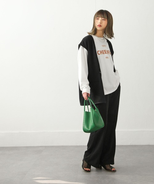 Chillfar(チルファー)の「センターシームフレアパンツ(スラックス・レディース・ブラック/ベージュ/ミント・MEDIUM/LARGE)」の22枚目の写真