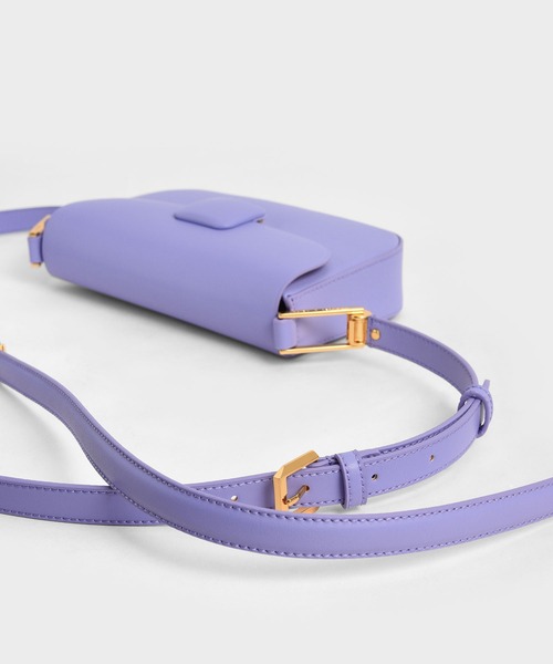 CHARLES & KEITH（チャールズ & キース）の「Koa コア スクエア