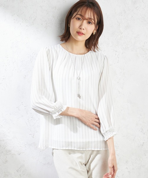 A/C DESIGN BY ALPHA CUBIC(エーシーデザインバイアルファキュービック)の「ストライプシフォンTブラウス(Tシャツ/カットソー・レディース・ベージュ/ラベンダー/グリーン・M/L/LL)」の1枚目の写真
