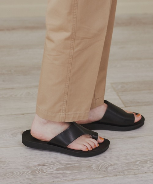 ANGIE（アンジー）の「アシメトングサンダル（サンダル・レディース・パイソン/アイボリー/ブラック/ブラウン/シルバー/ライム・LARGE/X-LARGE/MEDIUM）」の18枚目の写真