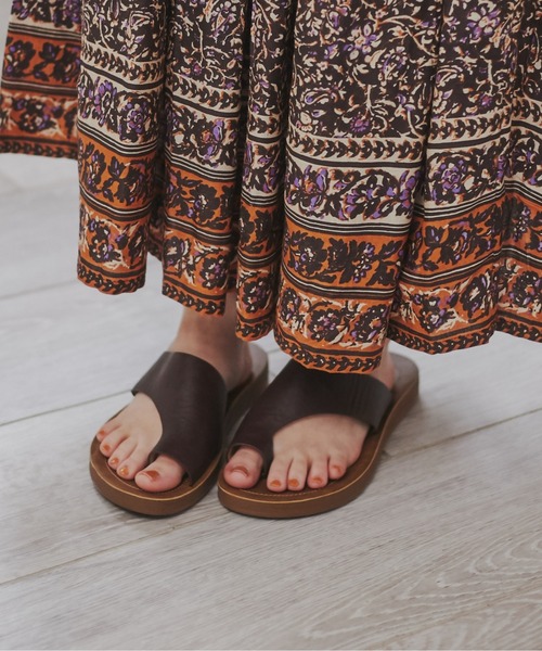 ANGIE（アンジー）の「アシメトングサンダル（サンダル・レディース・パイソン/アイボリー/ブラック/ブラウン/シルバー/ライム・LARGE/X-LARGE/MEDIUM）」の21枚目の写真