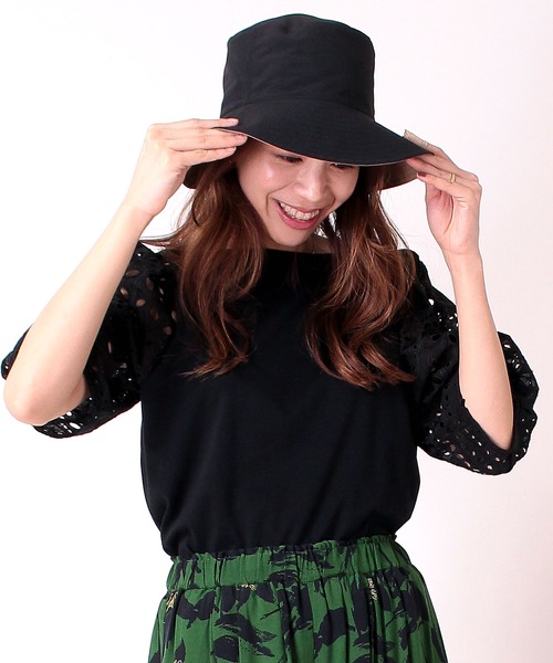 Jines(ジネス)の「ATELIER BRUGGE・Pack ポケッタブル・リバーシブルハット(ハット・レディース・ベージュ/ブラック・FREE)」の14枚目の写真