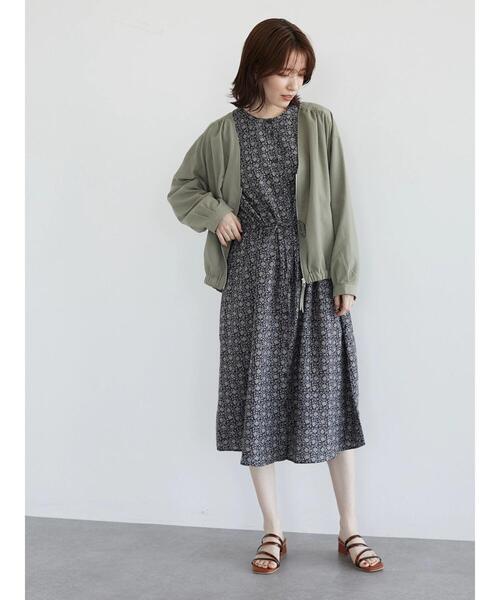 Green　Parks（グリーンパークス）の「Vネックブルゾン（ブルゾン・レディース・チャコールグレー/ベージュ/カーキ・FREE）」の7枚目の写真