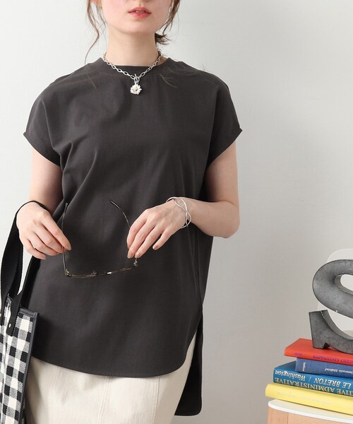 DRESKIP(ドレスキップ)の「◆【USAコットン100%/洗える】フレンチスリーブTシャツ(Tシャツ/カットソー・レディース・ライトベージュ/ブラック系2/グレー系その他/ダークオレンジ/オフホワイト・02/04/03)」の4枚目の写真