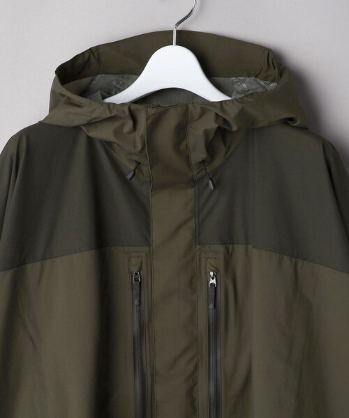 THE NORTH FACE(ザノースフェイス)の「THE NORTH FACE/ザ・ノースフェイス Taguan Poncho/タグアンポンチョ(トレンチコート・レディース・オリーブ/キャメル・MEDIUM)」の4枚目の写真