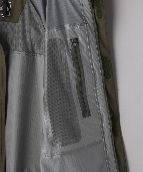 THE NORTH FACE(ザノースフェイス)の「THE NORTH FACE/ザ・ノースフェイス Taguan Poncho/タグアンポンチョ(トレンチコート・レディース・オリーブ/キャメル・MEDIUM)」の11枚目の写真