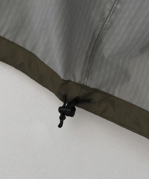 THE NORTH FACE(ザノースフェイス)の「THE NORTH FACE/ザ・ノースフェイス Taguan Poncho/タグアンポンチョ(トレンチコート・レディース・オリーブ/キャメル・MEDIUM)」の12枚目の写真