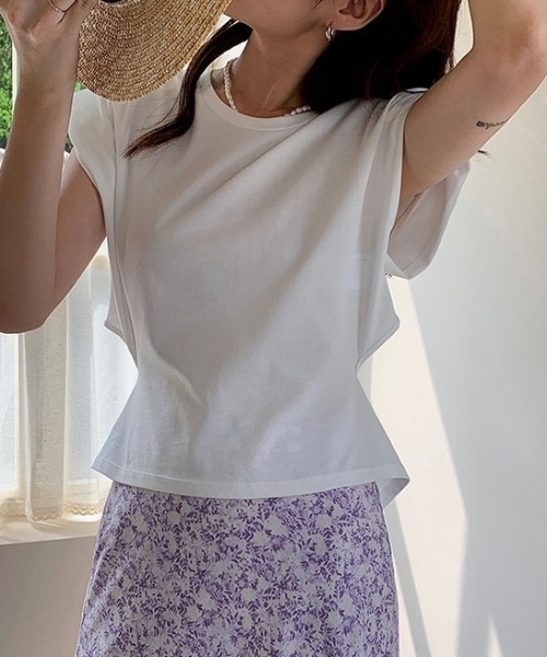 MANGROVE(マングローブ)の「バックストラップボリュームスリーブカットソー(Tシャツ/カットソー・レディース・ブラック/ホワイト・FREE)」の9枚目の写真