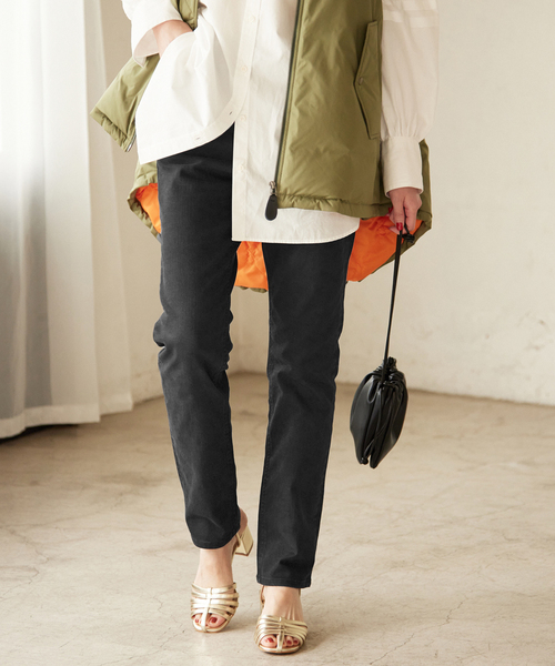 SLOBE IENA（スローブイエナ）の「LE DENIM ボーイズスリムファイブポケット（デニムパンツ・レディース・ブルー/グリーン/ブラック・38/36）」の17枚目の写真