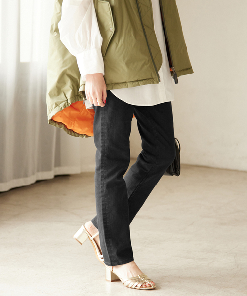 SLOBE IENA（スローブイエナ）の「LE DENIM ボーイズスリムファイブポケット（デニムパンツ・レディース・ブルー/グリーン/ブラック・38/36）」の19枚目の写真