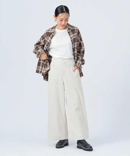 BEAMS HEART（ビームスハート）の「サイドボタン コーデュロイパンツ（その他パンツ・レディース・ネイビー/グリーン/ライトベージュ/カーキ/チャコールグレー/ブルー・SMALL/MEDIUM）」の18枚目の写真