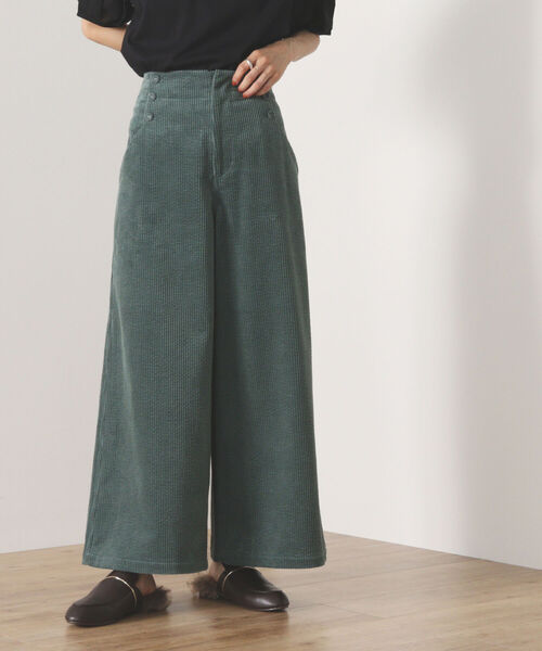 BEAMS HEART（ビームスハート）の「サイドボタン コーデュロイパンツ（その他パンツ・レディース・ネイビー/グリーン/ライトベージュ/カーキ/チャコールグレー/ブルー・SMALL/MEDIUM）」の8枚目の写真