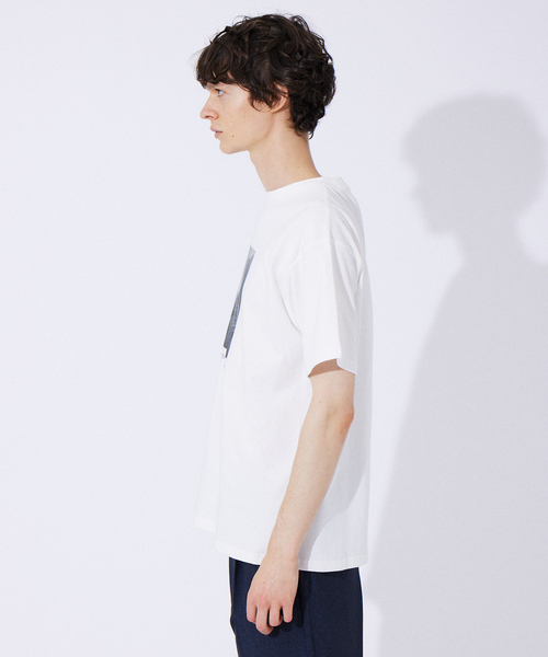 ABAHOUSE GRAY(アバハウスグレイ)の「【モノトーン】フォトプリント 半袖 Tシャツ(Tシャツ/カットソー・メンズ・ホワイト/ホワイト系その他/ホワイト系その他2/ホワイト系その他3・46/48)」の6枚目の写真