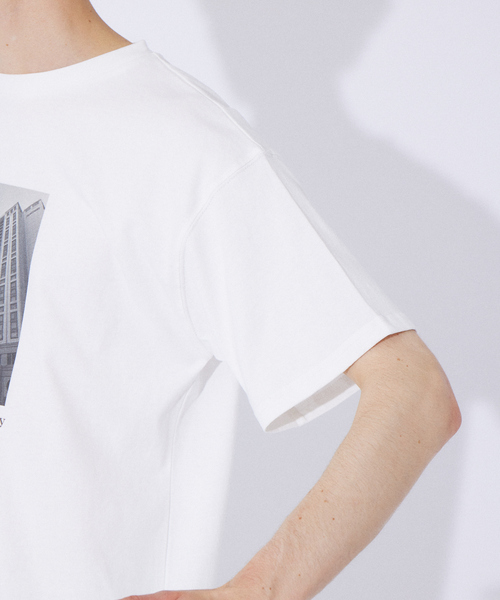 ABAHOUSE GRAY(アバハウスグレイ)の「【モノトーン】フォトプリント 半袖 Tシャツ(Tシャツ/カットソー・メンズ・ホワイト/ホワイト系その他/ホワイト系その他2/ホワイト系その他3・46/48)」の11枚目の写真