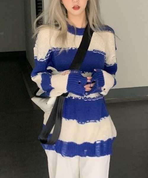 VIBGYOR（ヴィブジョー）の「【LAMPOON】ダメージボーダービッグニット（ニット/セーター・レディース・ブラック/ブルー・MEDIUM）」の2枚目の写真