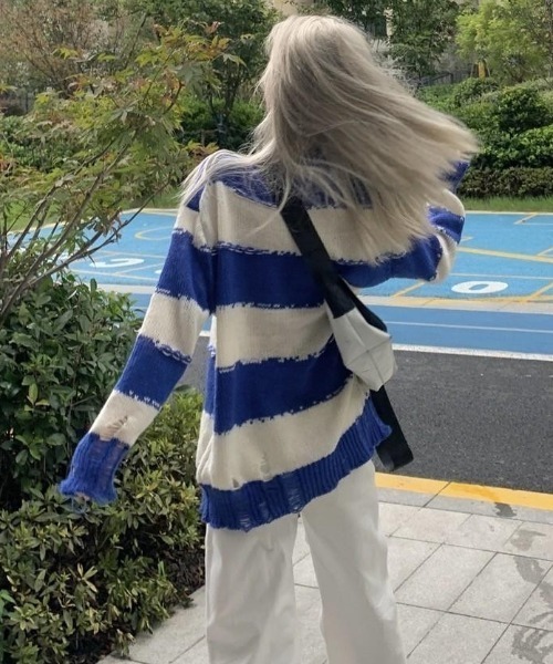 VIBGYOR（ヴィブジョー）の「【LAMPOON】ダメージボーダービッグニット（ニット/セーター・レディース・ブラック/ブルー・MEDIUM）」の4枚目の写真