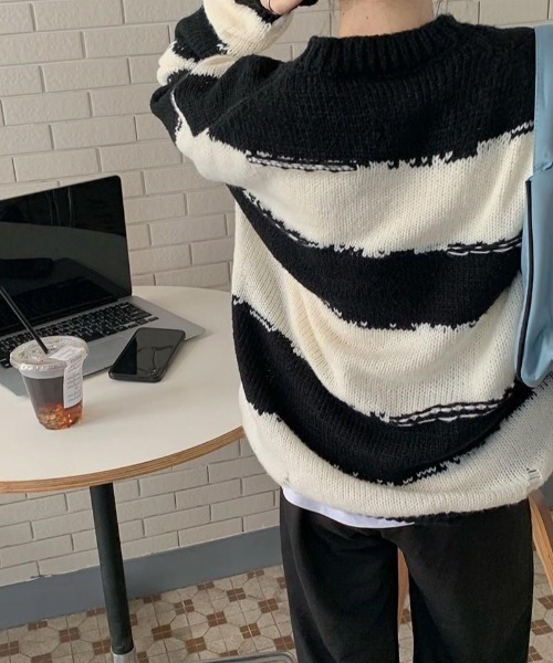 VIBGYOR（ヴィブジョー）の「【LAMPOON】ダメージボーダービッグニット（ニット/セーター・レディース・ブラック/ブルー・MEDIUM）」の12枚目の写真