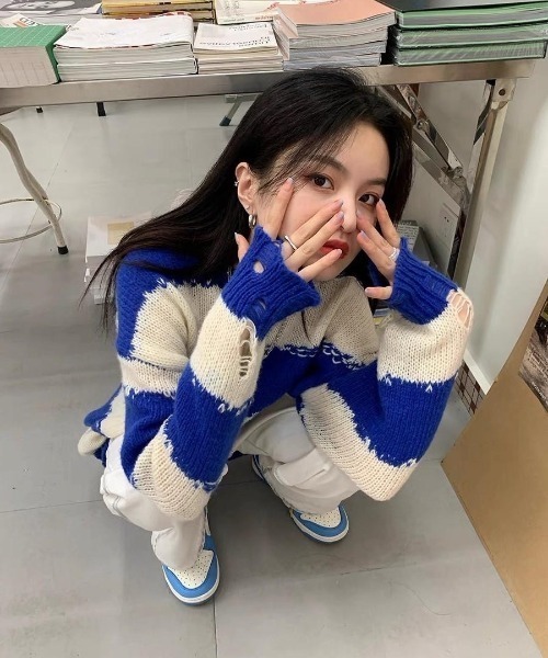 VIBGYOR（ヴィブジョー）の「【LAMPOON】ダメージボーダービッグニット（ニット/セーター・レディース・ブラック/ブルー・MEDIUM）」の14枚目の写真