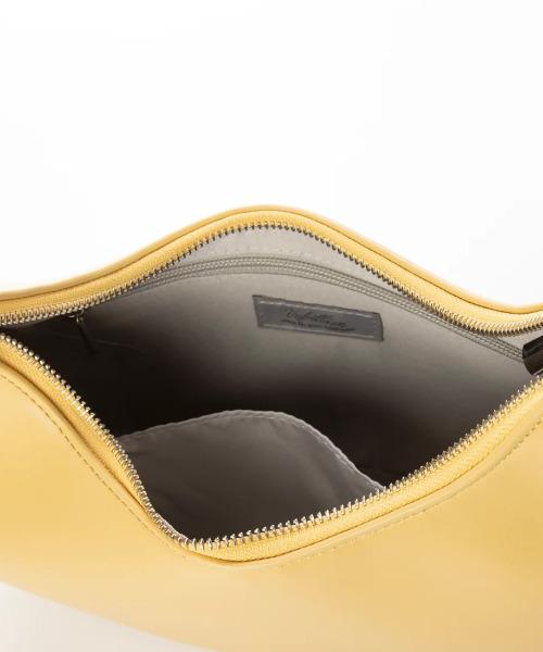 cache cache（カシュ カシュ）の「カシュカシュ cachecache / 三日月形ワンショルダー（ショルダーバッグ・レディース・ブラック/アイボリー/ラベンダー/イエロー/ベージュ系その他・FREE）」の7枚目の写真