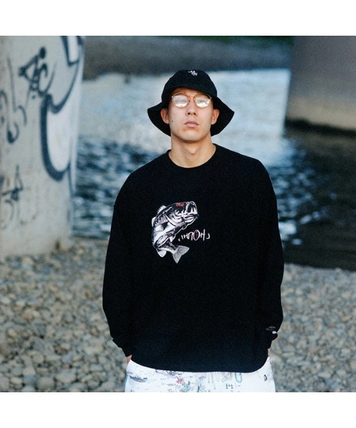 HAIGHT（ヘイト）の「ヘイト [HAIGHT] - × キラーボング [KILLER-BONG] コラボ フィッシング ツアー グラフィック ロングスリーブ 長袖 Tシャツ [FISHING TOUR L/S TEE]（Tシャツ/カットソー・メンズ・ブラック/ホワイト・LARGE/MEDIUM）」の2枚目の写真