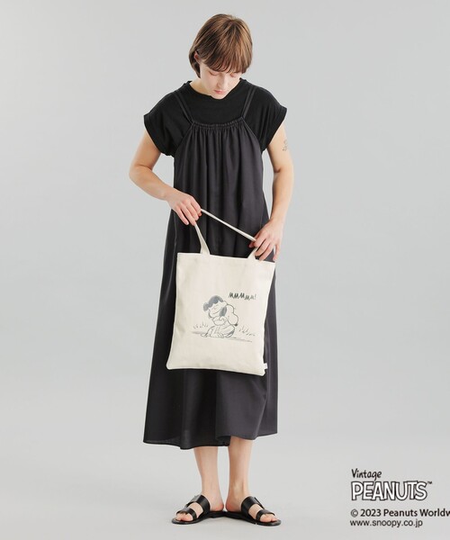 MACKINTOSH PHILOSOPHY（ﾏｯｷﾝﾄｯｼｭ ﾌｨﾛｿﾌｨｰ）の「GREY LABEL 【PEANUTSコラボ】トートバッグ（トートバッグ・レディース・オフホワイト・FREE）」の2枚目の写真